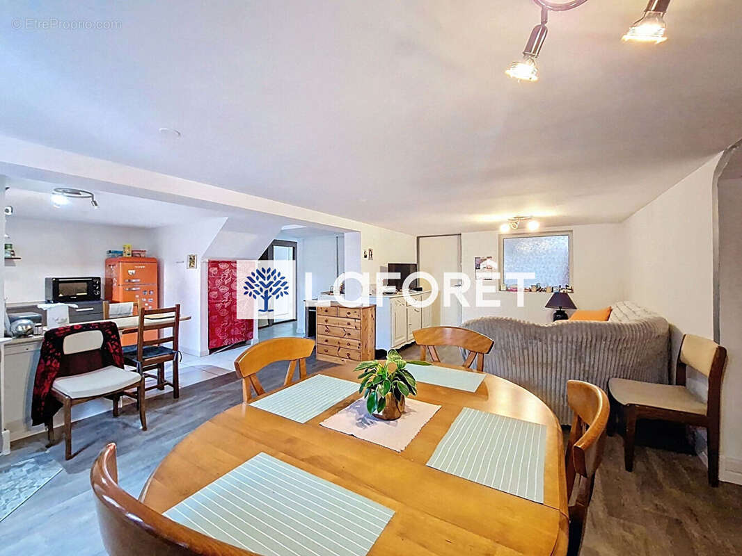 Maison à VOUJEAUCOURT