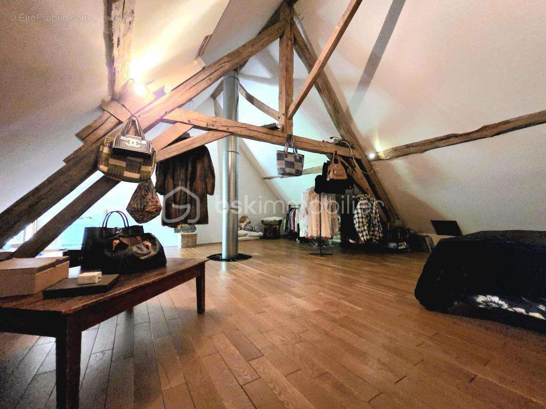 Magnifique Corps de ferme de 222m³ avec piscine et dépendances - photo 18