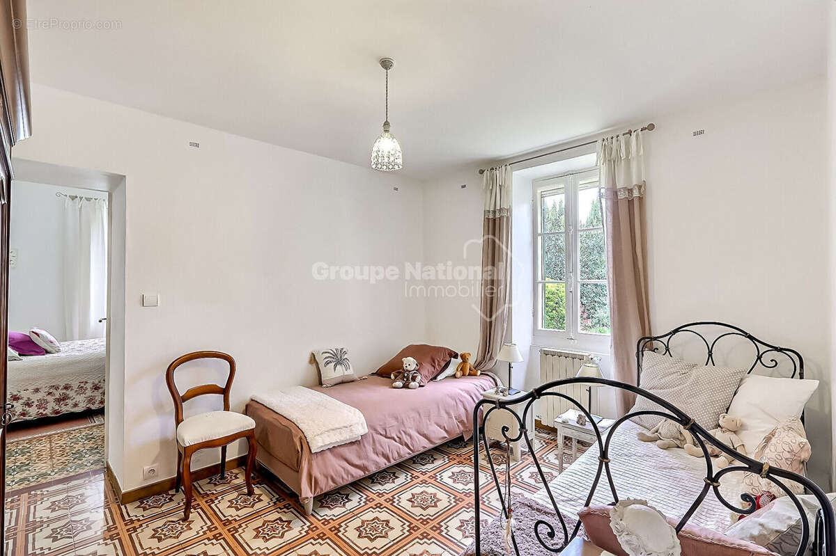 Maison à SAINT-ETIENNE-DU-GRES