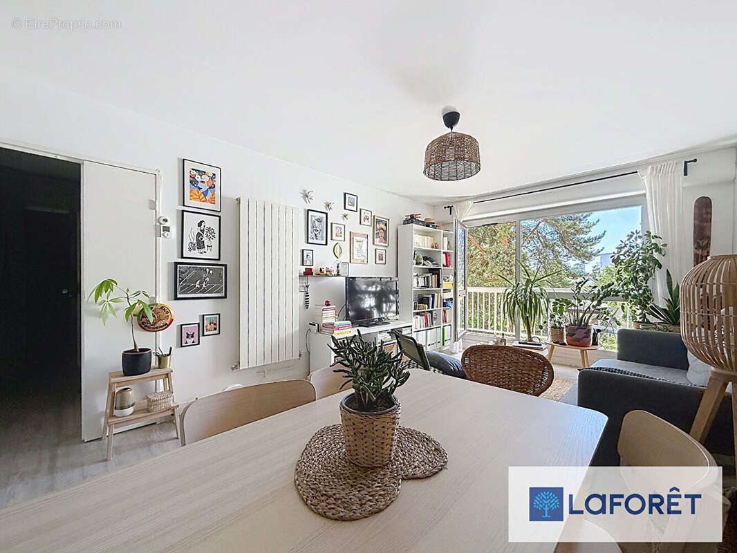 Appartement à LE PLESSIS-TREVISE