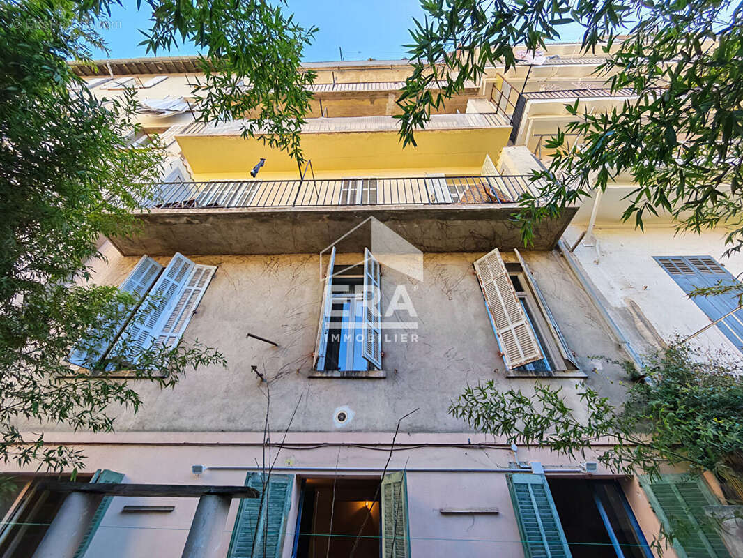 Appartement à MARSEILLE-5E