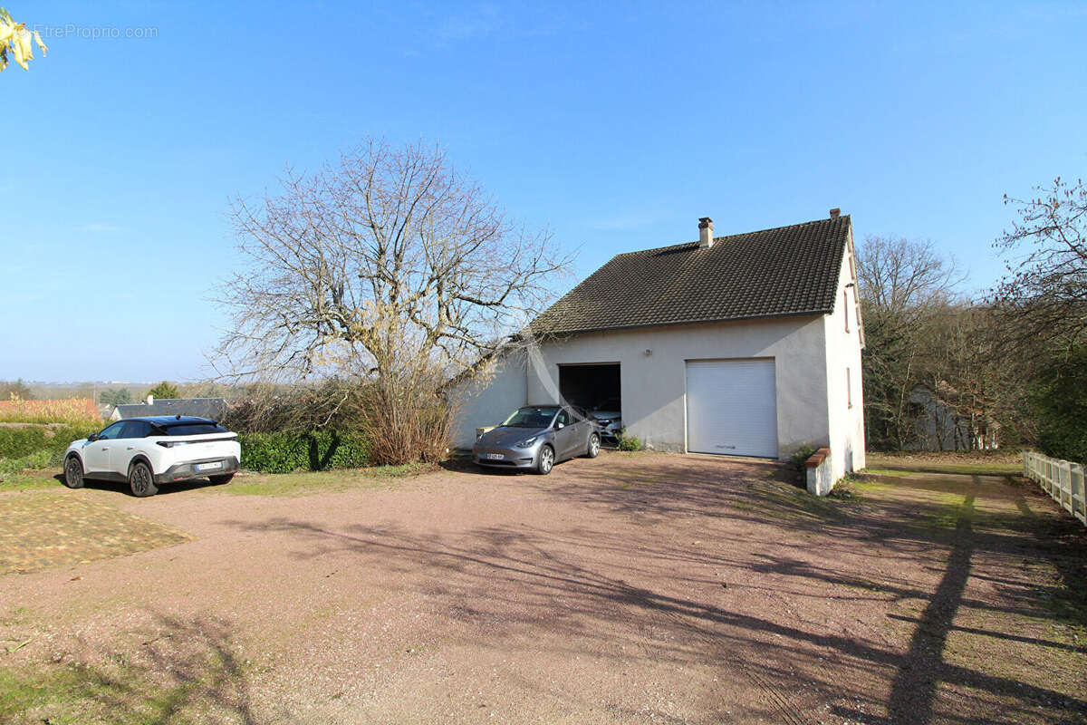 Maison à SAINT-GERVAIS-LA-FORET