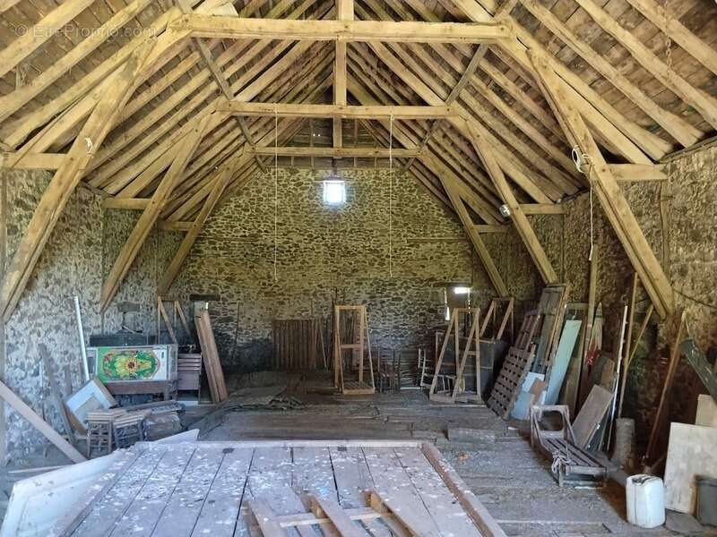 Maison à MALEVILLE