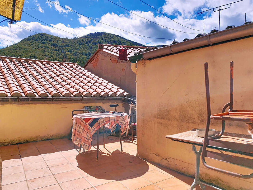 Appartement à SAINT-LAURENT-DE-CERDANS