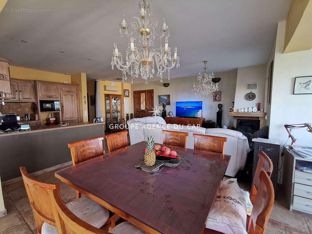 À vendre villa 5 chambres avec vue mer proche centre ville avec piscine et garage double, à saint aygulf - photo 6