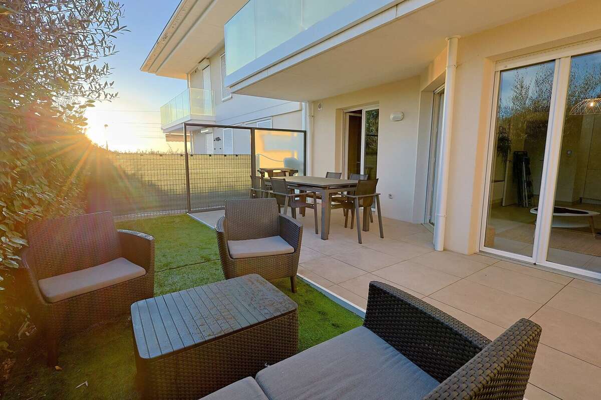 Appartement à VALLAURIS