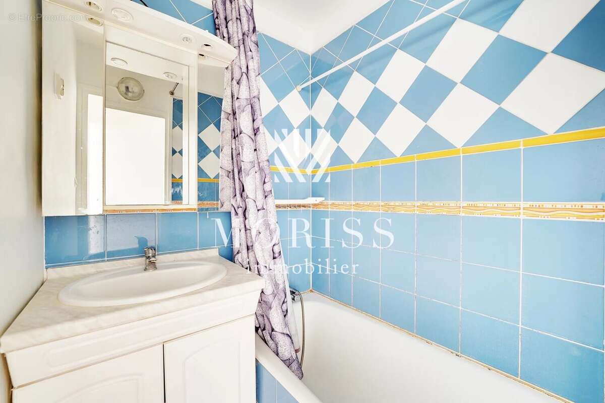 Appartement à PARIS-14E