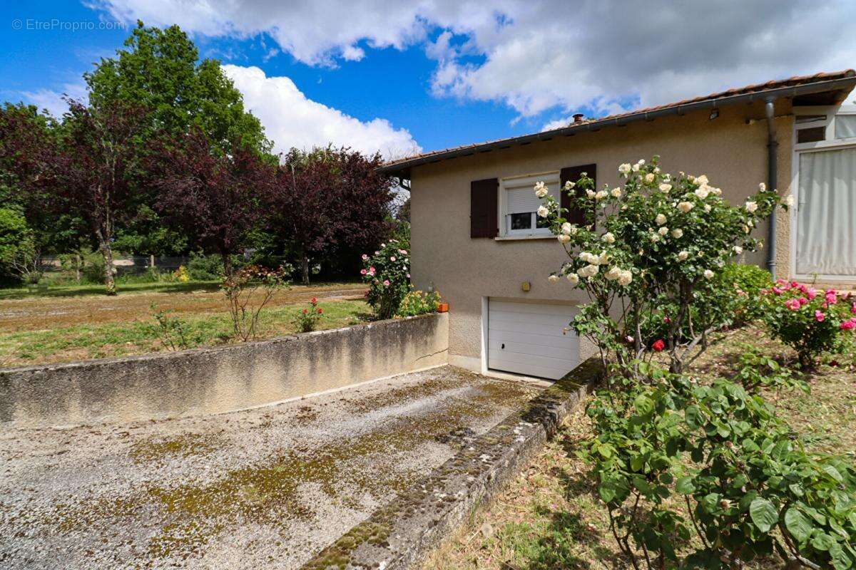 Maison à VIVIERS-LES-MONTAGNES