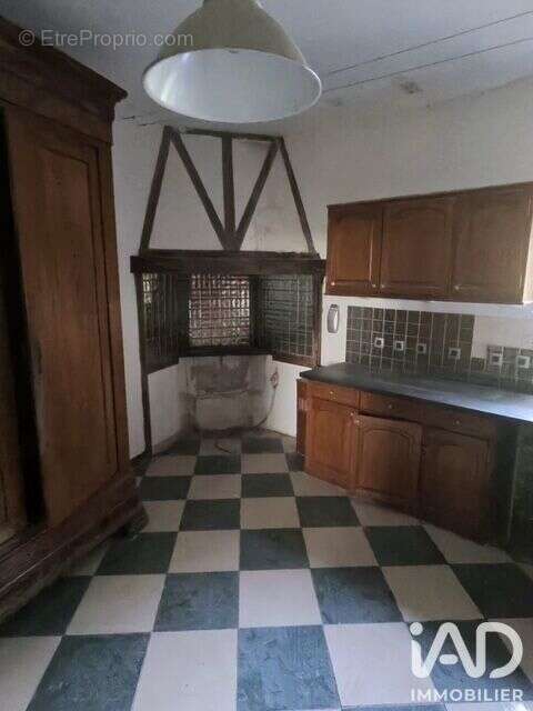 Maison 270 m² à Sainte-Radegonde  - photo 7