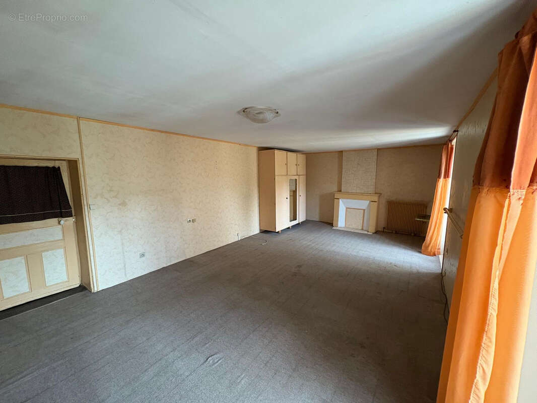 Maison à SAINT-AMANS-SOULT