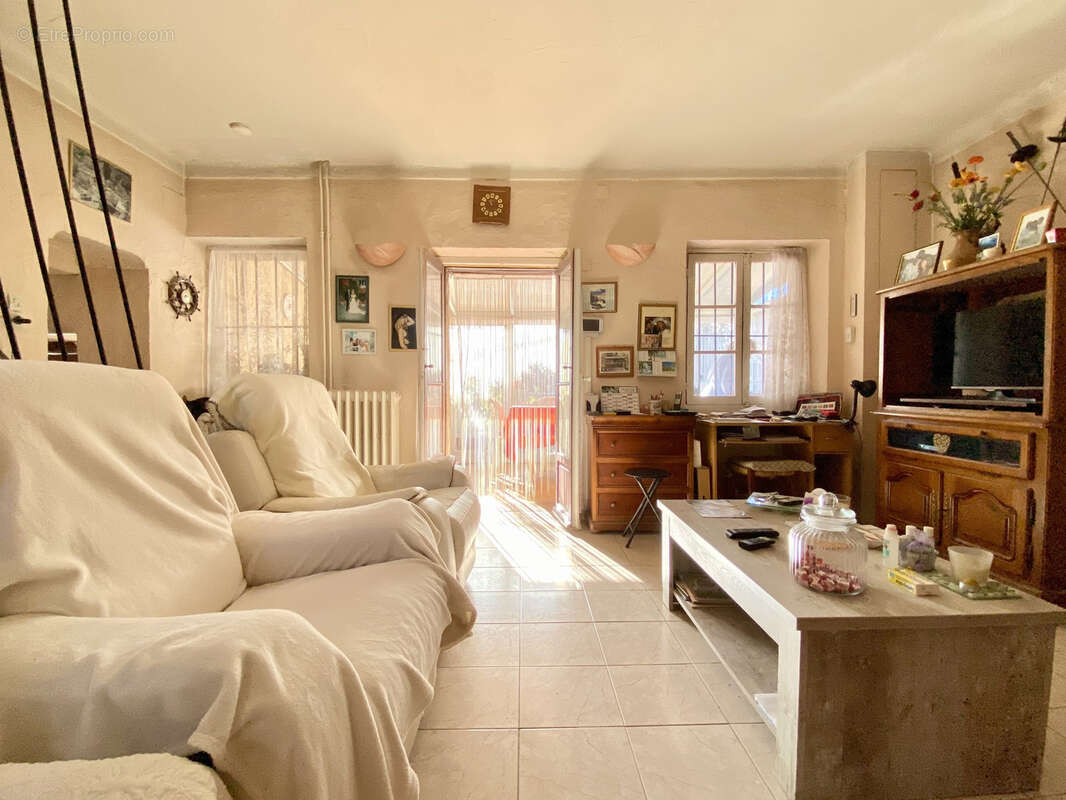 Maison à TOURRETTE-LEVENS