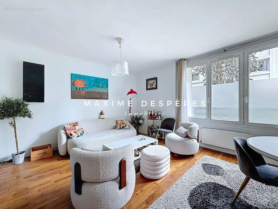 Appartement à NEUILLY-SUR-SEINE