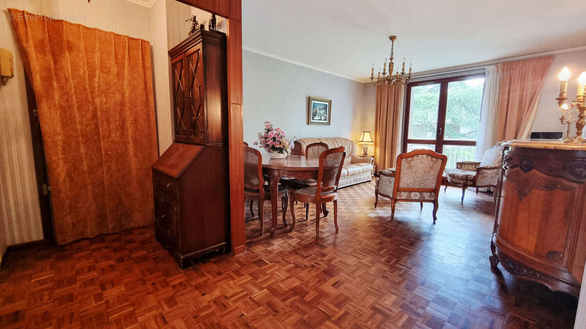 Appartement à MAISONS-LAFFITTE