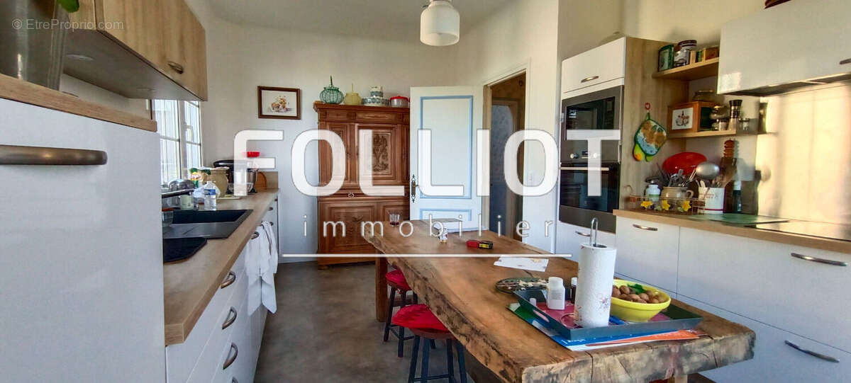 Maison à VILLEDIEU-LES-POELES