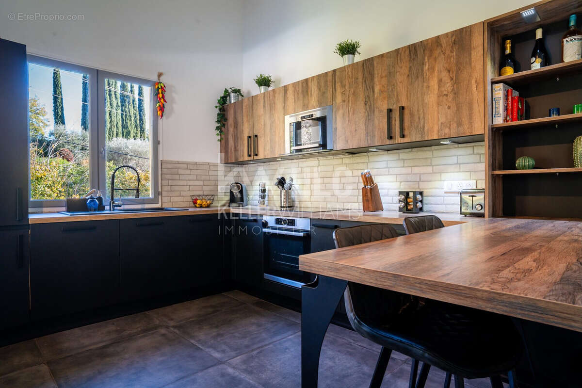 Maison 133 m² à Tourrettes-Sur-Loup  - photo 8