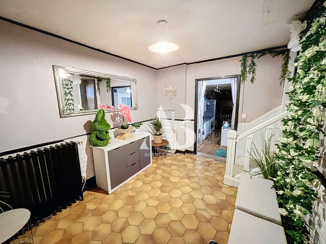 Maison à DONNEMARIE-DONTILLY