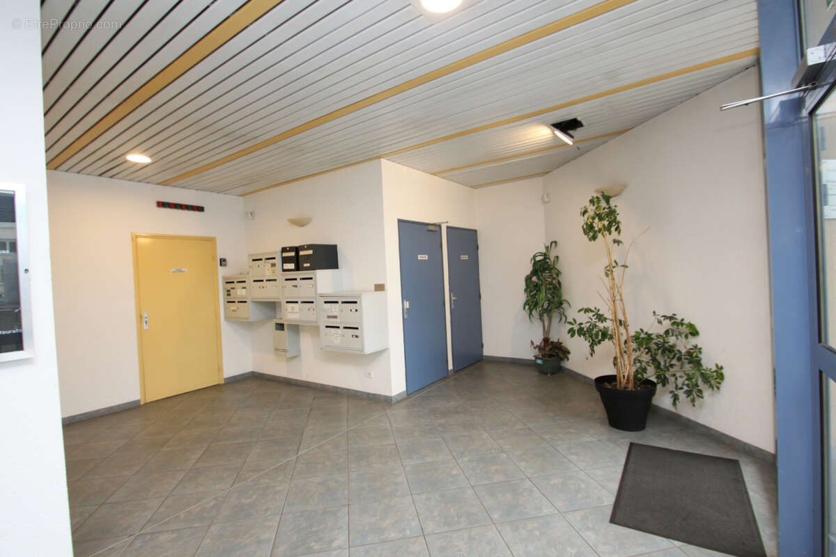 Commerce à MOULINS-LES-METZ