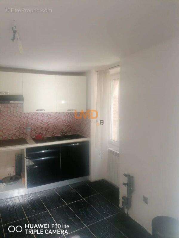 Maison à LIVINHAC-LE-HAUT