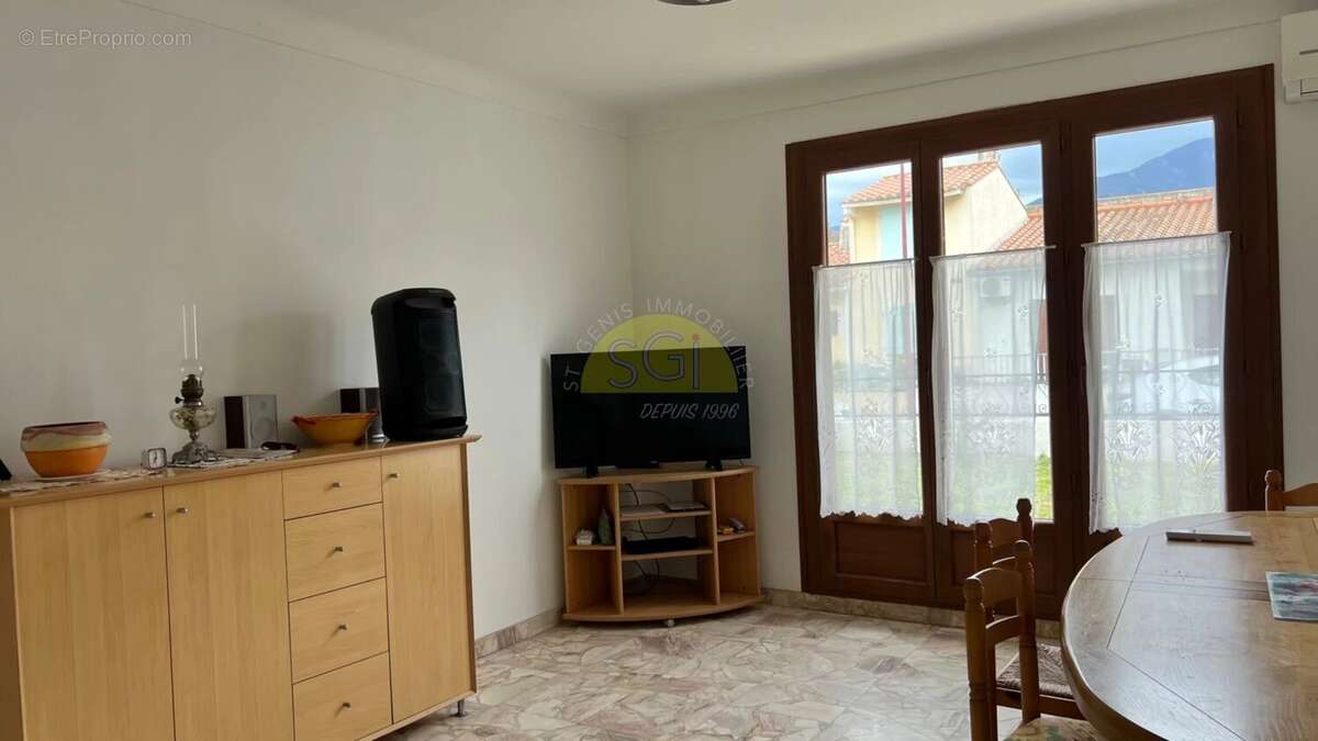 Maison à SAINT-GENIS-DES-FONTAINES