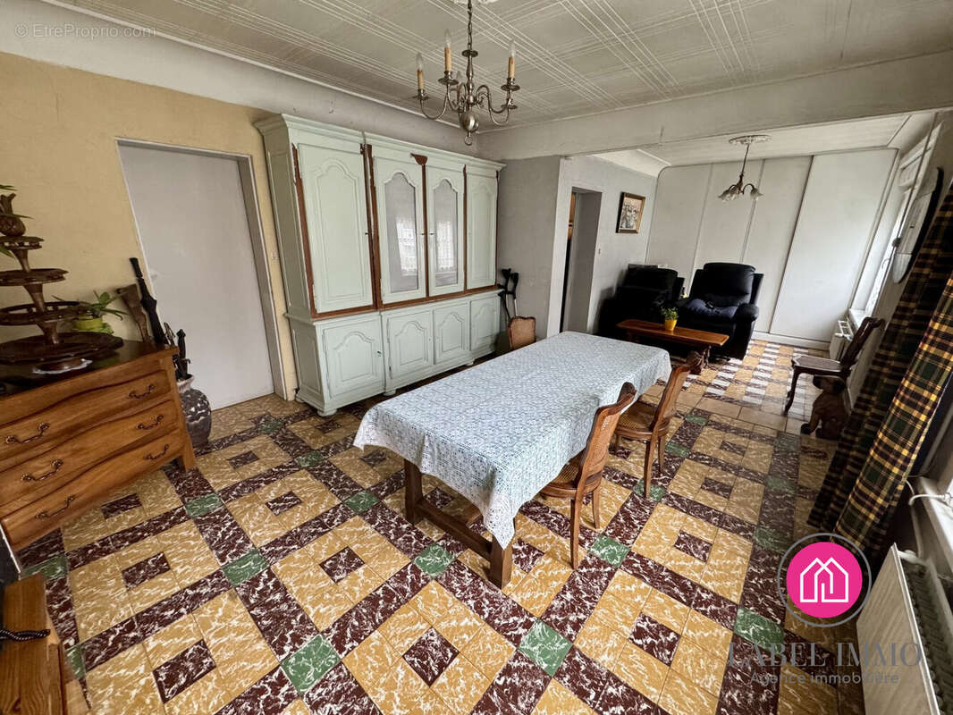 Maison à MONTIGNY-EN-OSTREVENT