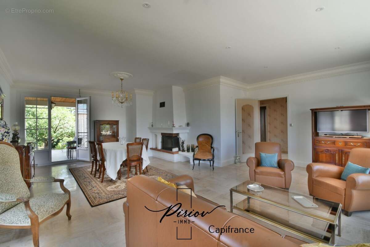 Maison familiale au coeur de Doué la Fontaine - Potentiel de 6 chambres - photo 13