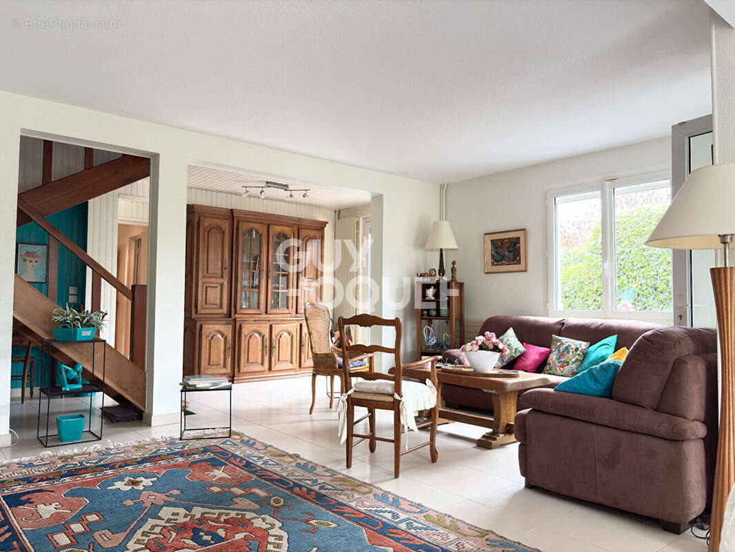 Maison à SAINTRY-SUR-SEINE