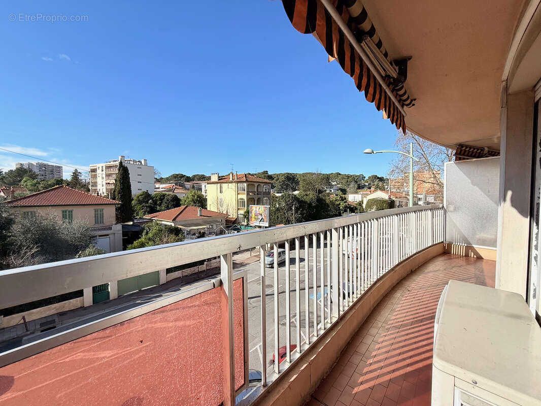 Appartement à LE CANNET