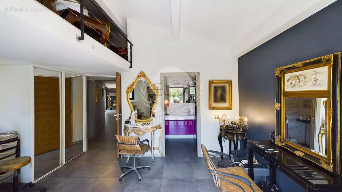 Maison à PLAN-DE-LA-TOUR