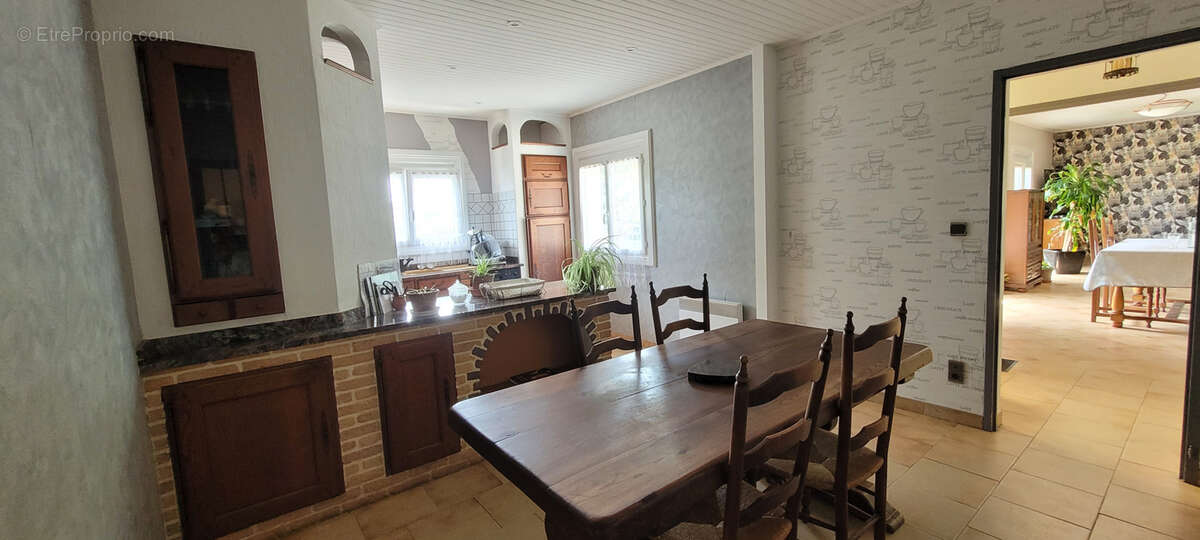 maison de plain-pied 4 chambres sur 2700m2 de terrain - photo 4