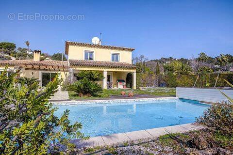 Maison à MOUGINS