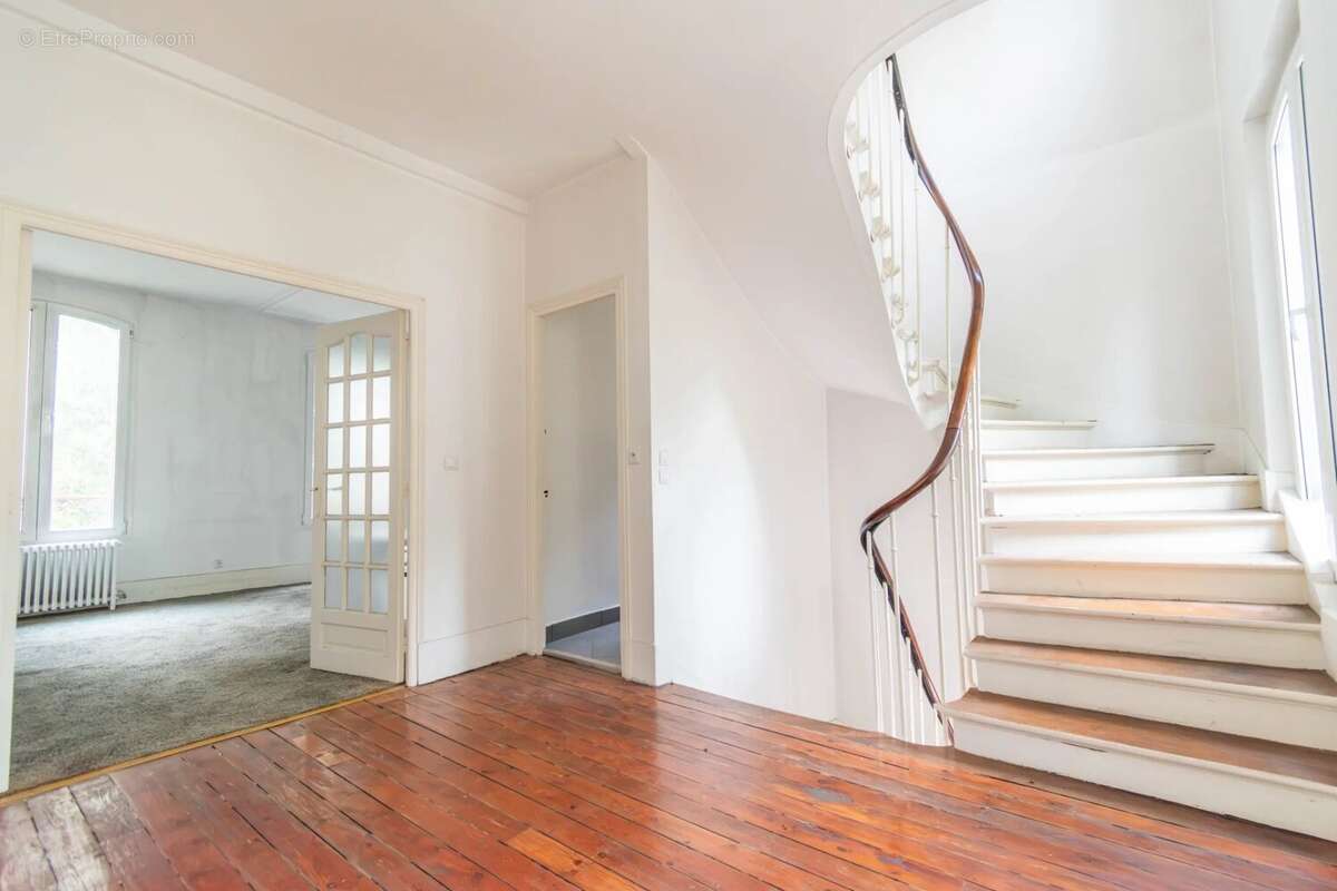 Maison 220 m² à Montmorency  - photo 7