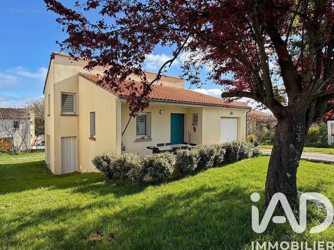 Photo 1 - Maison à MANSLE