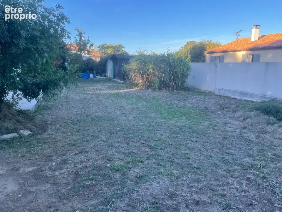 Photo Terrain à Rochefort au prix de 150 000€