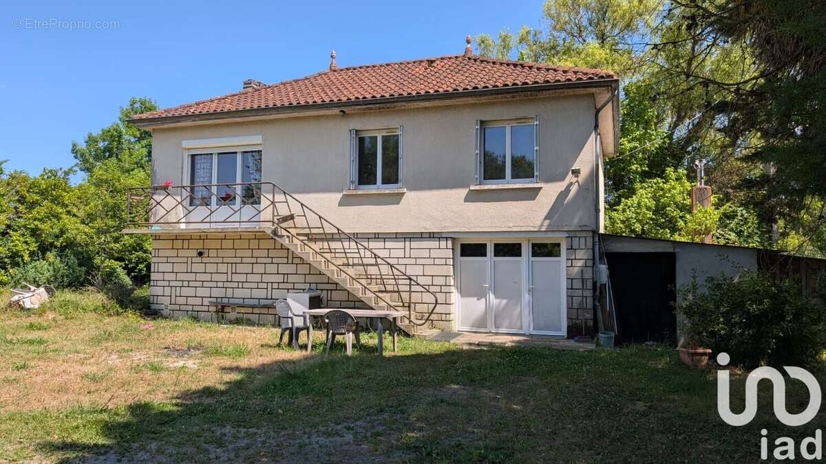 Photo 2 - Maison à MONTENDRE