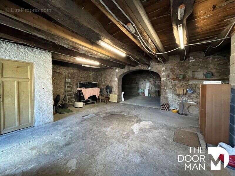 Appartement à FLASSANS-SUR-ISSOLE
