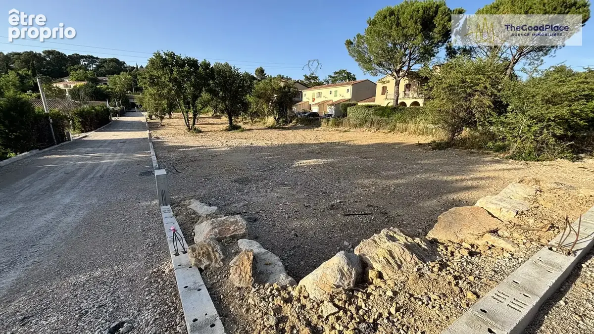 Terrain constructible FUVEAU 225 000€ - photo 4