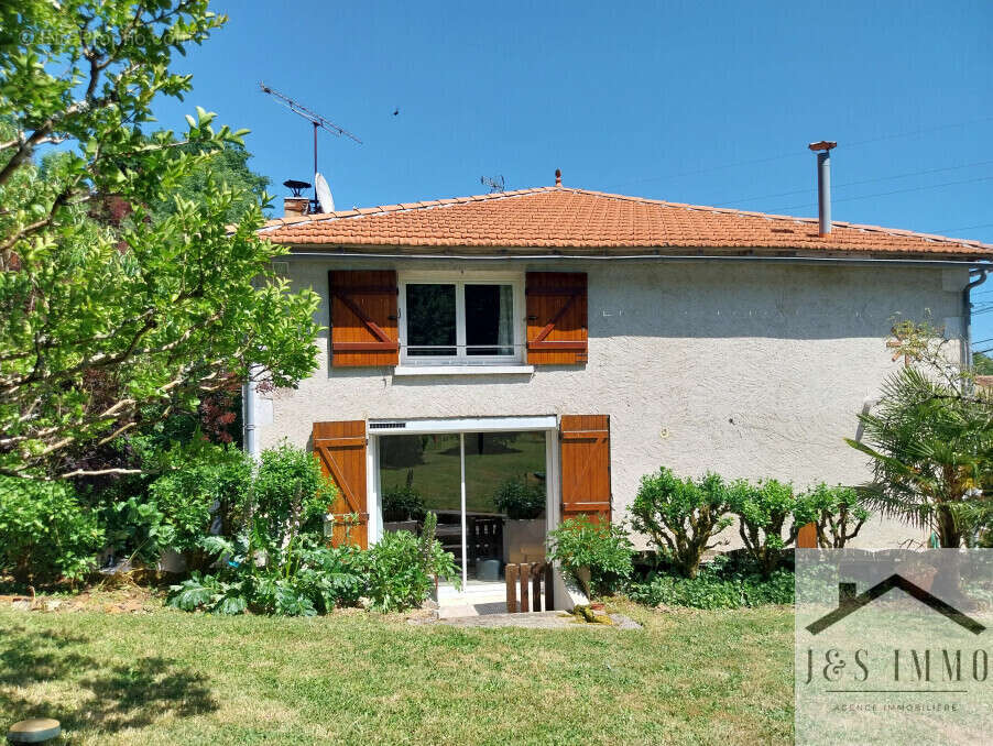 Maison à ROUMAZIERES-LOUBERT