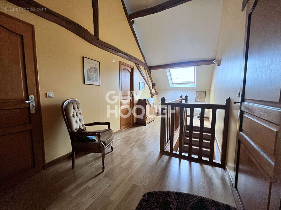 Maison à CHEMILLY-SUR-YONNE