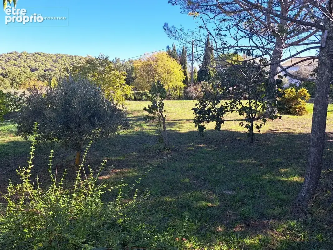 Terrain à bâtir de 1000 m² à LORGUES (83) - photo 2