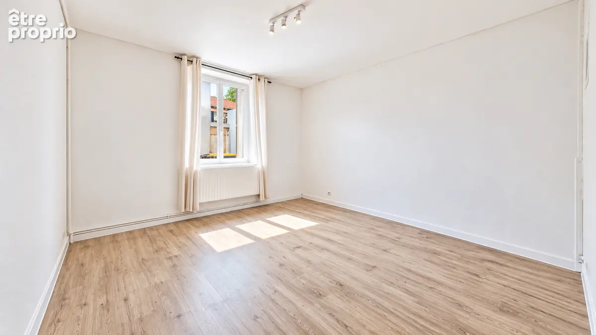 ROSIERES-AUX-SALINES - 2 Immeubles- 5 appartements+ Local commercial - photo 4