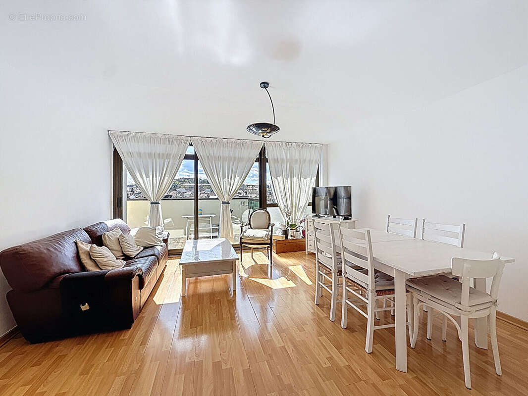 Appartement à PUTEAUX