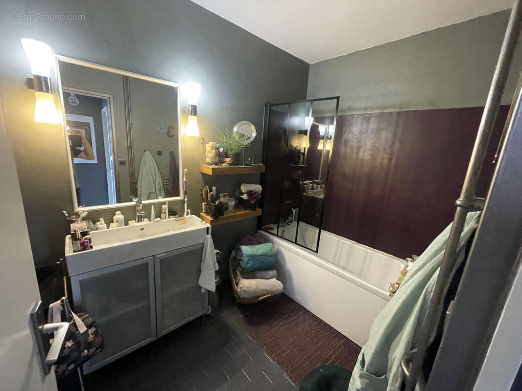 Appartement à SAINT-ETIENNE