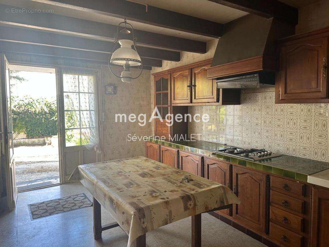 Maison Salles d'Angles (16130) 111m² - photo 9