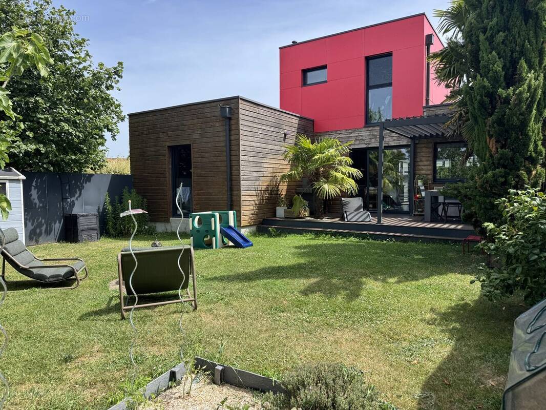 Maison à SAINT-SEBASTIEN-SUR-LOIRE