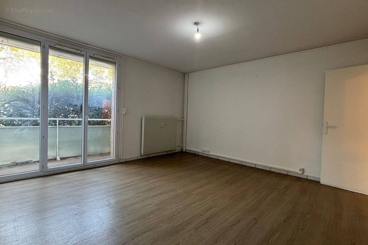 Appartement à PORT-DE-BOUC