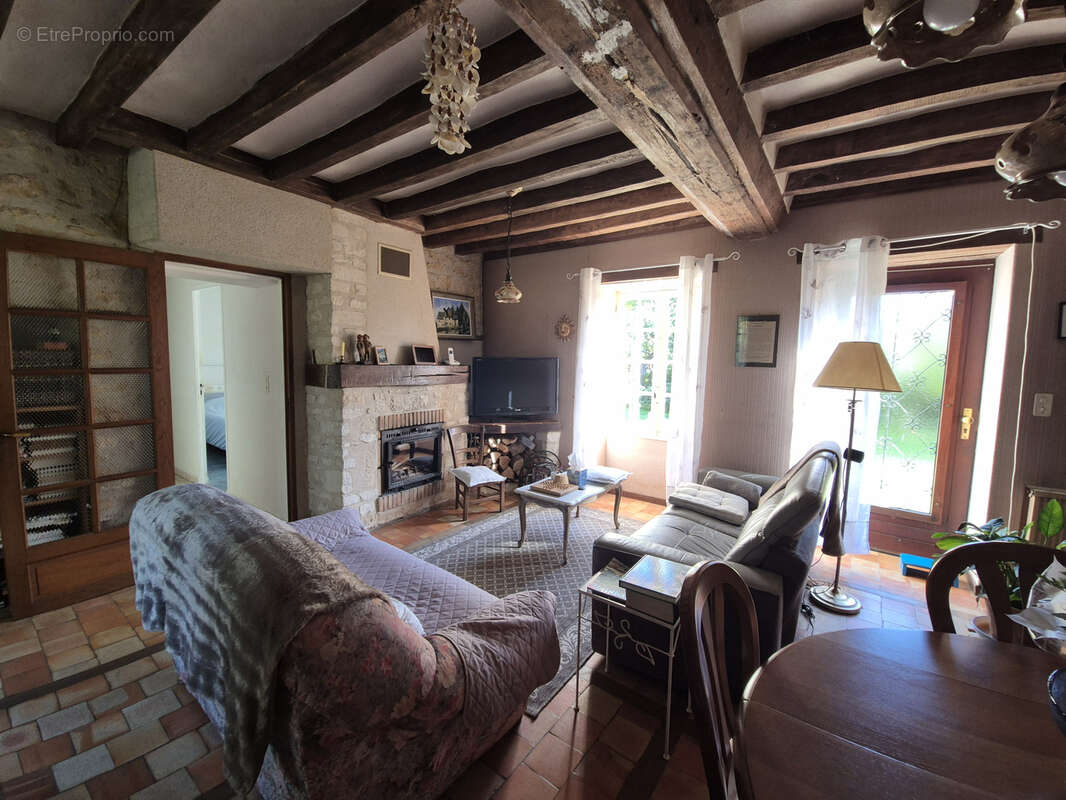 A vendre - maison de campagne en bon etat - secteur de parce sur sarthe - photo 3