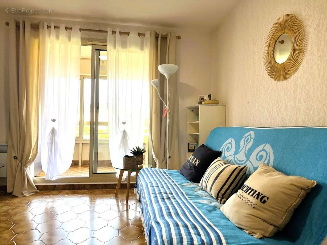 Appartement à LA LONDE-LES-MAURES