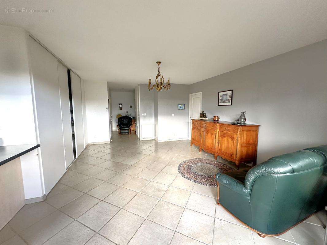 Appartement à L'ARBRESLE