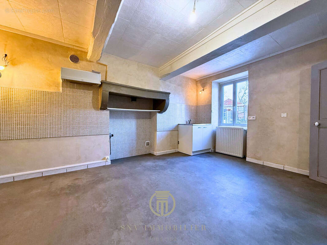 Maison à LA PACAUDIERE