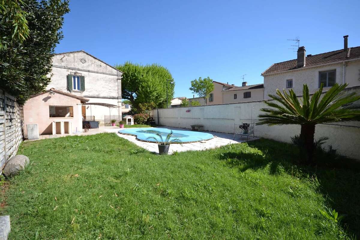Maison à CABANNES